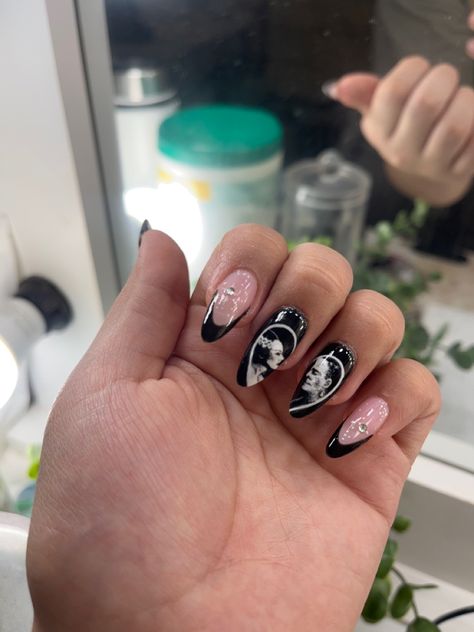 Frankenstein Nails Acrylic, Horror Halloween Nails, Edward Scissorhands Nails, Elvira Nails, Bride Of Frankenstein Nails, Adams Family Nails, Dracula Nails, Frankenstein Nail Art, Frankenstein Nails