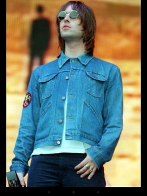 Liam Liam Gallagher Jacket, Oasis Quotes, Gene Gallagher, Liam Gallagher Oasis, Oasis Band, Julian Casablancas, Rock Guitarist, Life's Too Short, Noel Gallagher