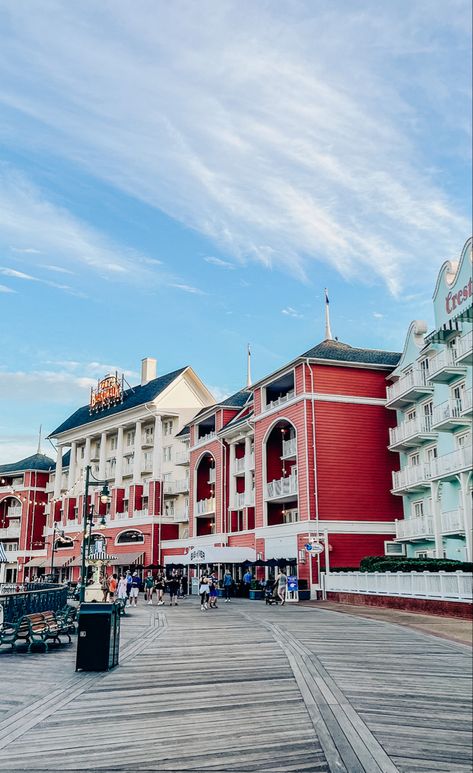 Disney World Boardwalk, Boardwalk Disney World, Disney Resort Aesthetic, Disneys Boardwalk, Wdw Aesthetic, Disneyworld Aesthetic, Resort Aesthetic, Disney Boardwalk Resort, Disney World Aesthetic