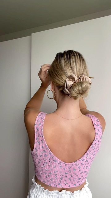 Short Hair With Scrunchie, Scrunchies Hairstyles Short Hair, Scrunchies Hairstyles, Bun Hack, August 27, Scrunchie Hairstyles, Hair Hacks, Hair Ideas, Scrunchies