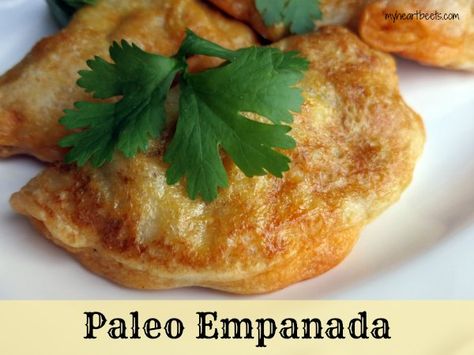 Paleo Empanadas - one of my favorite recipes! The dough is golden, flaky, and crispy. The filling inside: savory and spiced meat. Snacks Salty, Paleo Mexican, Paleo Appetizers, Empanada Recipe, Paleo Main Dishes, Mexican Dish, Paleo Food, Paleo Beef, Paleo Lunch