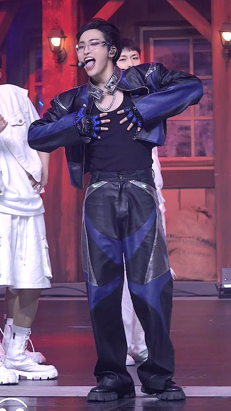 seonghwa (ateez) Ateez Bouncy Stage Outfit, Seonghwa Cyberpunk Outfit, Bouncy Outfit Ateez, Seonghwa Bouncy Outfit, Ateez Bouncy Inspired Outfits, Ateez Pirate King Outfits, Ateez Concert Outfit Ideas Bouncy, Ateez Crazy Form Outfits Ideas, Ateez Seonghwa Outfit