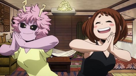 Ashido Mina & Uraraka Ochako || Boku no Hero Academia Mina And Ochako, Mina X Uraraka, Mina And Uraraka, Shifting Art, Mha Scenes, Bnha Screenshots, Mina Ashido, Ochaco Uraraka, Class 1 A