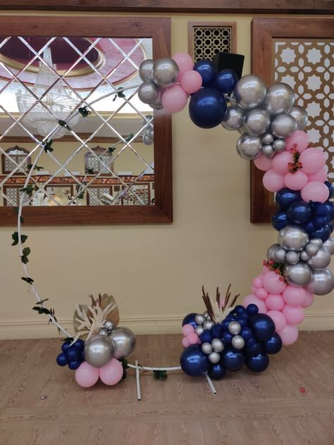 Pink, Navy blue and silver balloon garland, half moon decoration. Blue And Silver Balloon Garland, Half Arch Balloon, Silver Balloon Garland, Moon Decoration, Moon Balloon, Navy Party, Kylie Birthday, Sneaker Ball, Silver Balloon