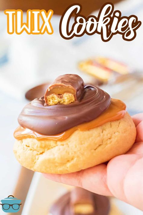 Twix Cookies - The Country Cook Crumble Cookie, Sweets Bar, Chocolate And Caramel, Caramel Bits, Twix Cookies, Country Cook, The Country Cook, Baking Cookies, Country Cooking