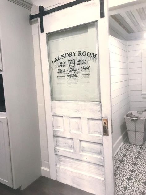 Bathroom Open Wall Ideas, Bathroom With Changing Area, Hamptons Style Laundry Room Ideas, Laundry Room Inside Bathroom, Privacy Divider Ideas, Vintage Pantry Ideas, Diy Basement Laundry Room Ideas, Farmhouse Remodel On A Budget, Basement Farmhouse Style