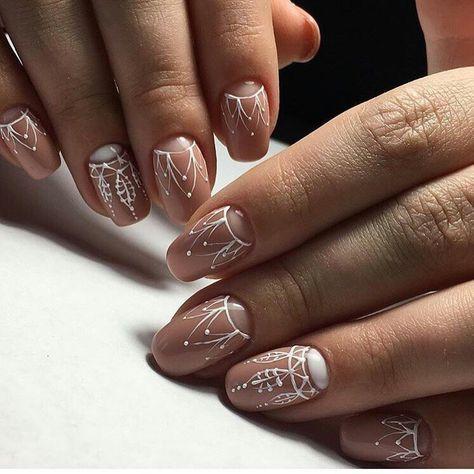 Teen Nail Art, Henna Nail Art, Valentines Nail Art, Mandala Nails, Art Ideas For Teens, Coffin Nails Ombre, Teen Nails, Valentines Nail, Henna Nails