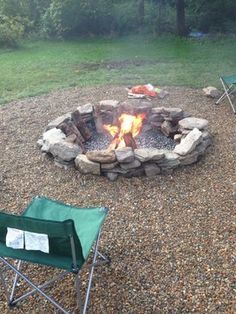 Natural Stone Fire Pit firepits Natural Rock Fire Pit, Natural Stone Fire Pit, Outside Fire Pits, Outside Fireplace, Fire Pit Ideas, Outdoor Fire Pit Designs, Fire Pit Ring, Fire Pit Furniture, Stone Fire Pit