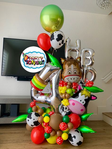 Balloons Bouquet, Farm Animals Birthday Party, Farm Animal Birthday, Baby Boy Room Decor, Animal Birthday Party, Baby Birthday Cakes, Baby Shower Party Favors, Farm Theme, Balloon Bouquet