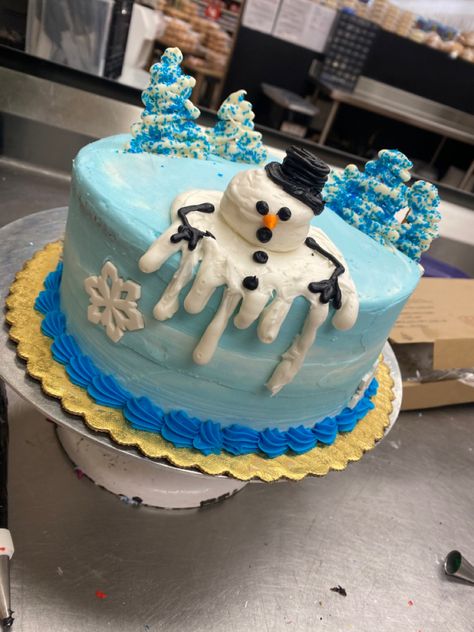 Snowman Cupcake Cake, Melting Snowman Cake, Winter Wonderland Sheet Cake, Winter Decorated Cakes, Frosty The Snowman Cake, Christmas Sheet Cake Ideas, Snowman Cake Ideas, Christmas Cakes Ideas Decoration, Winter Cake Decorating