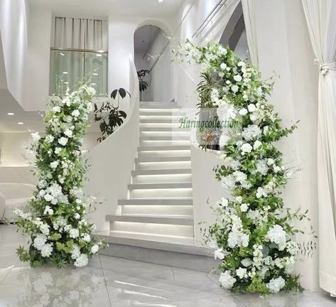 Pillar Flowers Wedding Ceremony, Arbour Flowers, Flower Archway, Wedding Pillars, White Wedding Arch, Aisle Planner, Flower Runner, Wedding Archway, Blue White Weddings