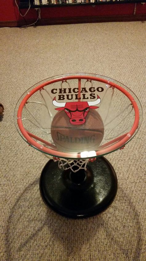 Custom Basketball Hoop, Mini Hoop Basketball, Basketball Rim Table, Basketball Table, Basketball Shelf, Basketball Diy, Basketball Room Ideas, Diy Basketball Hoop, Basketball Room Decor