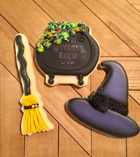 Witches Broom Cookies, Caldron Halloween Cookies, Witch Hat Sugar Cookies, Broom Cookies Decorated, Cauldron Cookies Decorated, Witch Hat Cookies Decorated, Witch Cookies, Halloween Cookie Decorating, Halloween Cookie Ideas