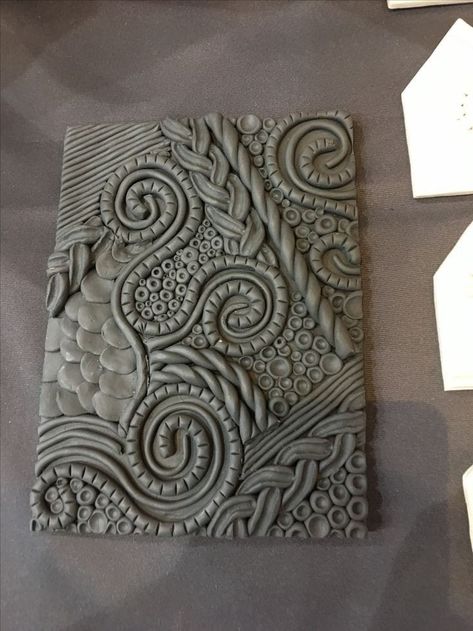 Textured Clay Tiles, Clay Tile Ideas Ceramic Art, Clay Slab Projects, Clay Slabs Designs, Coil Pottery Ideas, Coil Pottery, Sculpture Art Clay, Clay Wall Art, Pottery Handbuilding