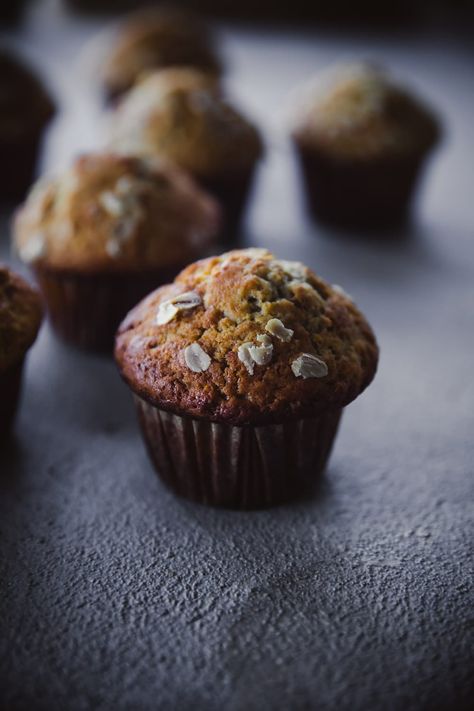 Basic Banana Muffins Prague Food, Bran Muffin Recipes, Banana Muffins Easy, Banana Muffin Recipe, Bran Muffins, Baking Muffins, Muffin Recipe, Photography Styling, Food Photography Styling