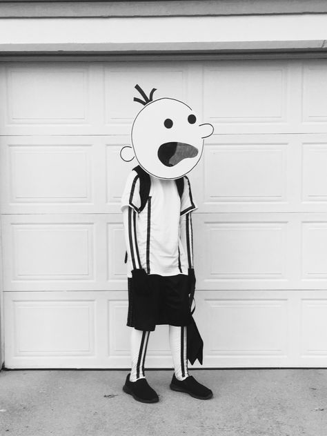 Morph Suit Costume Ideas, Greg Heffley Costume, Diary Of A Wimpy Kid Costume, Wimpy Kid Costume, Diary Of Wimpy Kid, Stick Figure Costume, Figure Outline, Super Easy Halloween Costumes, Morph Suit