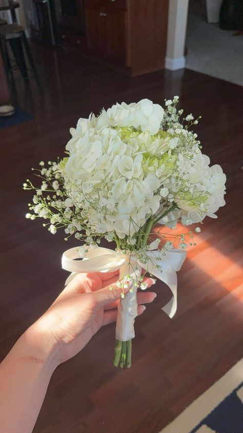 Wedding Bouquets Flowers Types, Dark Green Prom Bouquet, All White Prom Bouquet, White And Greenery Bridesmaid Bouquet, Flowers For Green Prom Dress, Hoco Flowers Bouquet White, Winter Formal Bouquet, Prom Bouquet For Green Dress, White Bouquet Prom