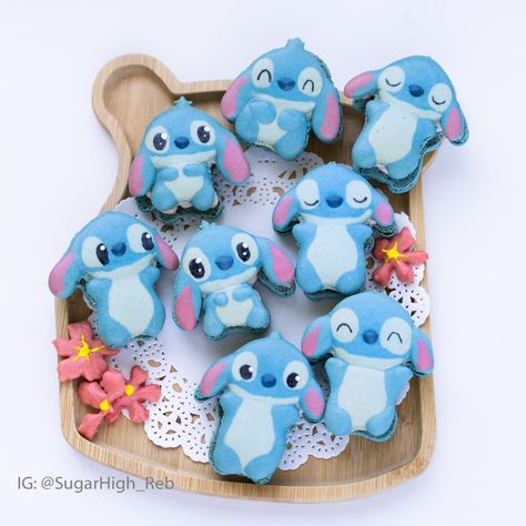 Stitch macaron, character macaron, #charactermacaron, #liloandstitch Stitch Desserts, Stitch Cake, Macaron Recipe, Top Secret, Lilo And Stitch, Baked Goods, Instagram Sign, Macarons, Welcome Back