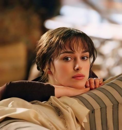 Pride And Prejudice Kiera Knightly, Keira Knightley Pride And Prejudice, Kiera Knightly, Elizabeth Bennett, Keira Knightly, Elizabeth Bennet, Period Movies, Female Protagonist, Twenty Four