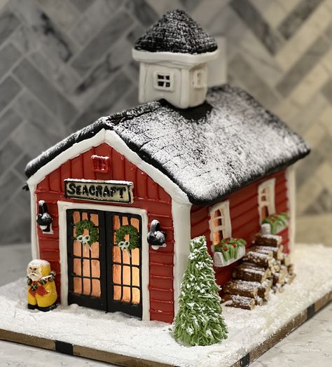 Gingerbread Barn, Gingerbread Contest, Gingerbread Inspiration, Barn Cake, Homemade Gingerbread House, Gingerbread House Template, Gingerbread House Designs, Pancake Art, Gingerbread Village