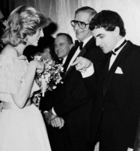 Mr Bean, Lady Diana, Princess Of Wales, Princess Diana, Elegant Dresses, Romance