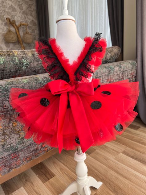 Ladybug Costumes, Ladybug Outfits, Ladybug Dress, Ladybug Costume, Cute Ladybug, Romper Outfit, Baby Costumes, Memorable Moments, Toddler Fashion