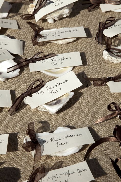 Oyster shells attached to place cards. Simple and gorgeous! Kennebunkport Wedding, Wedding Decorations On A Budget, Portugal Wedding, Wedding Place Settings, Seaside Wedding, Coastal Wedding, Wedding Pins, Craft Wedding, Wedding Rehearsal