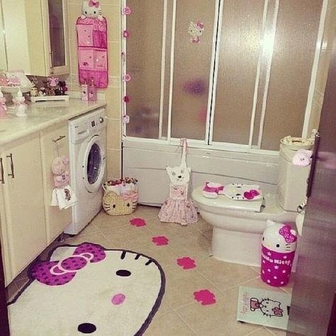 House Fever, Hello Kitty Bedroom, Sanrio Stuff, Hello Kitty House, Kitty Items, Girly Room, Princess Castle, Hello Kitty Items, Dream Bathroom