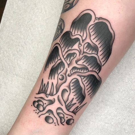 Willow Tree Tattoo Traditional, American Traditional Willow Tree, American Traditional Willow Tree Tattoo, Traditional Willow Tree Tattoo, American Traditional Tree Tattoo, Horticulture Tattoo, Traditional Tree Tattoo, Traditional Jellyfish Tattoo, Willow Tattoo