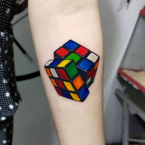 Rubix Cube Tattoo, Cube Tattoo, Rubicks Cube, Nintendo Tattoo, Tattoo Hair, Rainbow Tattoos, Rubix Cube, Tatuaje A Color, Alternative Makeup