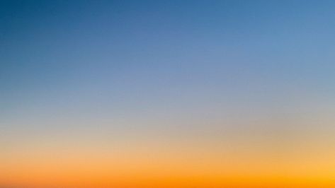 Gradient Sunset, Sunset Gradient, Beautiful Gradient, Free Background Images, Wallpaper Sky, Your Wallpaper, Technology Wallpaper, Holiday Wallpaper, Sky Sunset