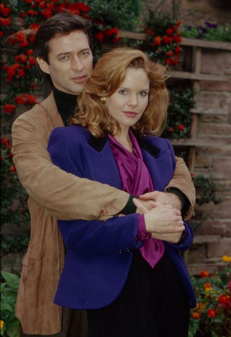 New York, NY - 1988: (L-R) Roscoe Born, Barbara Blackburn appearing on the soap opera 'Ryan's Hope'', New York Botanical Garden. (Photo by Cathy Blaivas /ABC via Getty Images) New York Botanical Garden, Abc Photo, Dark Shadows, Young And The Restless, General Hospital, Photo Archive, Soap Opera, Botanical Garden, Tv Series