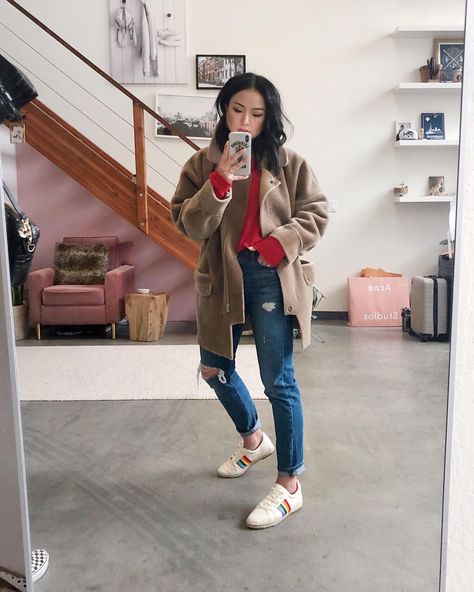 Kate Ogata | San Francisco on Instagram: “Making it rain(bows). 🌈 #whatimwearing” Kate Ogata, Fall Coat Outfit, Rain Outfit, Raincoat Outfit, Mens Raincoat, Long Rain Coat, Red Rain, Coat Street Style, Make It Rain