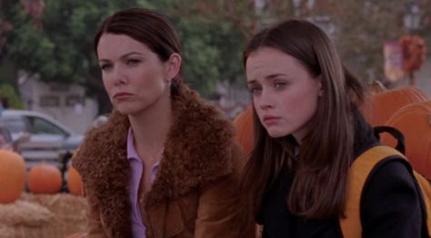 Gilmore Girls Thanksgiving Episode Gilmore Girls Thanksgiving, Rory Aesthetic, Gg Aesthetic, Gilmore Girls Netflix, In Omnia Paratus, Lane Kim, Watch Gilmore Girls, Gilmore Girls Fan, Gilmore Girl