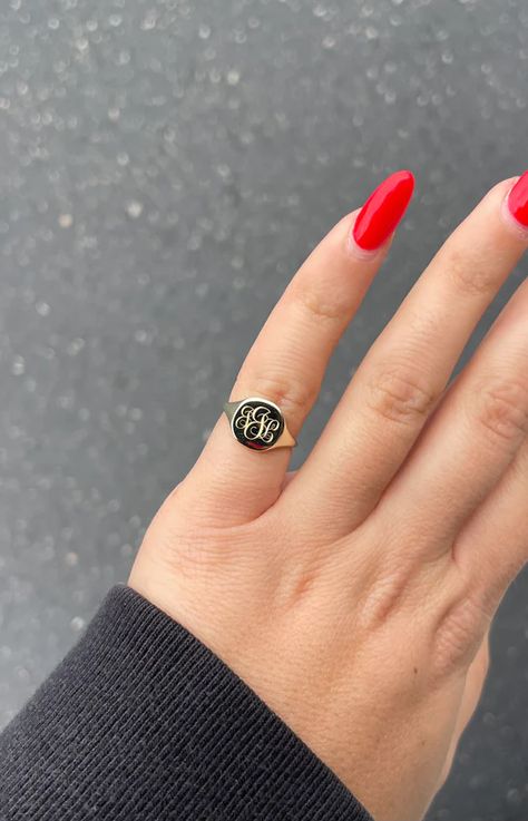 Also, Freedom - Fine Jewelry and Embroidered Cotton Franca Sozzani, Pinky Signet Ring, Old Drawers, Diamond Signet Ring, Gold Face, Jewelry Accessories Ideas, Monogram Styles, Vogue Italia, Ring Fit