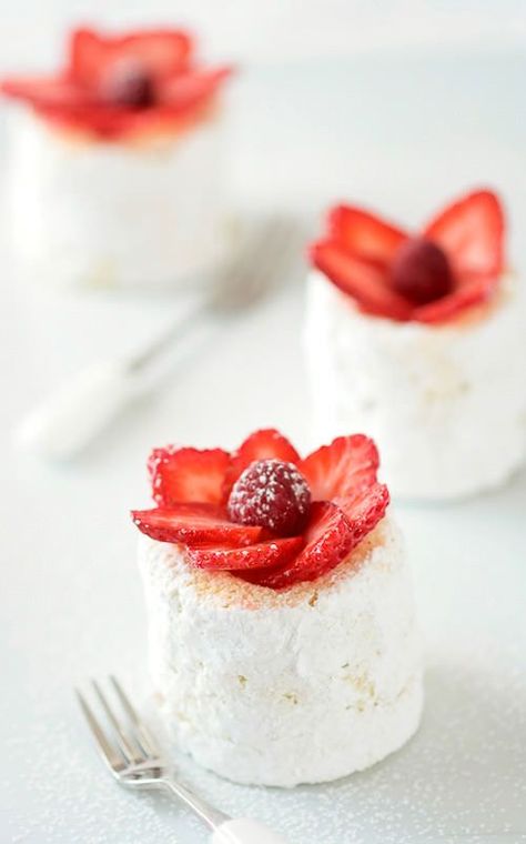 Recipes for Pretty Little Sweets | Handmade Charlotte Dolci Finger Food, Cupcake Cake, Fancy Cakes, Strawberry Recipes, Food Cakes, Mini Desserts, Let Them Eat Cake, Mini Cakes, Just Desserts