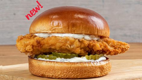 Big Boy goes “BIG” with the introduction of the new Dolly Chicken Sandwich in celebration of National Fried Chicken Day.  The Dolly Chicken Sandwich features a 5-oz hand-breaded fried chicken breast with pickles and Signature Big Boy tartar sauce on a toasted brioche bun.  You can find the new Dolly Chicken Sandwich for a limited time only at participating Big Boy Restaurants. Flounder Sandwich, Popeyes Chicken, Chicken Menu, Best Fast Food, Fast Food Items, Fried Chicken Sandwich, Fish Sandwich, Food Critic, Quick Chicken