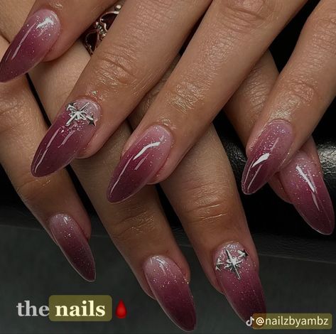 #ombre #burgundy #sparkle #nails #nailart Burgundy Sparkle Nails, Ombre Burgundy, Burgundy Nails, Sparkle Nails, Classy Nails, Ombre Nails, Nails Nailart, Swag Nails, Nail Colors