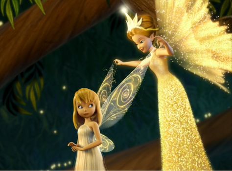 Queen Clarion showing Tinkerbell her wings for the first time. Tinker Bell Queen Clarion, Tinkerbell Queen Clarion, Tinkerbell Friends, Fairy Grotto, Queen Clarion, Pixie Hallow, Disney Faries, Tinkerbell Movies, Disney Fairies Pixie Hollow