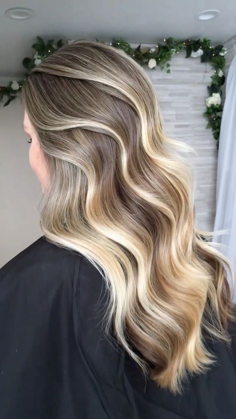 wellahair on Instagram: Zero lift and Zero Damage👏 Get into Wella Global Ambassador @paintedhair's #CaramelMilkHair tutorial ✨🥛#WellaColor Recreate this look… Wella Color, Golden Blonde, Caramel, Glaze, Milk, Blonde, Long Hair Styles, Hair Styles, Hair