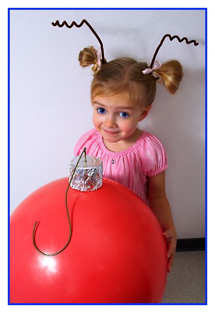 Marley's costume for next year? :: Cindy Lou WHO? by Sting11165 - DPChallenge Who Hair, Whoville Costumes, Cindy Lou Who Hair, Cindy Lou Who Costume, Dr Seuss Costumes, Whoville Hair, Dr. Seuss, Whoville Christmas, Hair Doctor