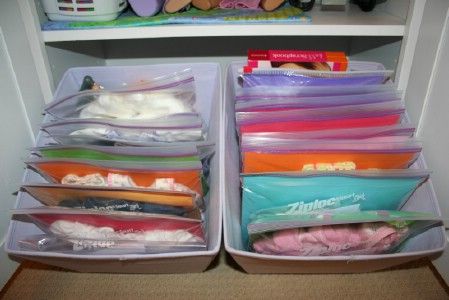 Organizing the kids’ rooms can be such a time-consuming task, especially when your kids have more toys than you have storage space. Lucky for you, we've found 50 great storage and organizing projects that you can complete in very little time. The best thing is that these are really cheap to... Doll Clothes Storage Ideas, American Girl Storage, Doll Organization, Kids Clothes Storage, Doll Storage, Baby Clothes Organization, American Girl Doll Crafts, Kids Rooms Diy, Kids Room Organization