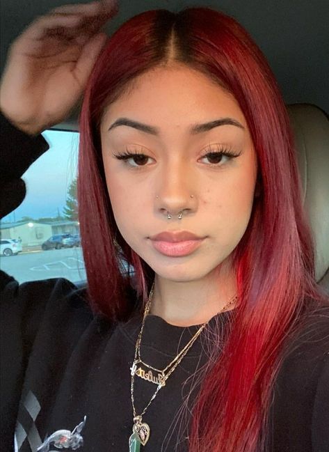 Latinas With Red Hair, Red Hair Baddie, Red Hair Latina, Dark Red Hair Dye, Latina Baddie, Pink Hair Dye, Wine Hair, Red Hair Inspo, Dyed Red Hair