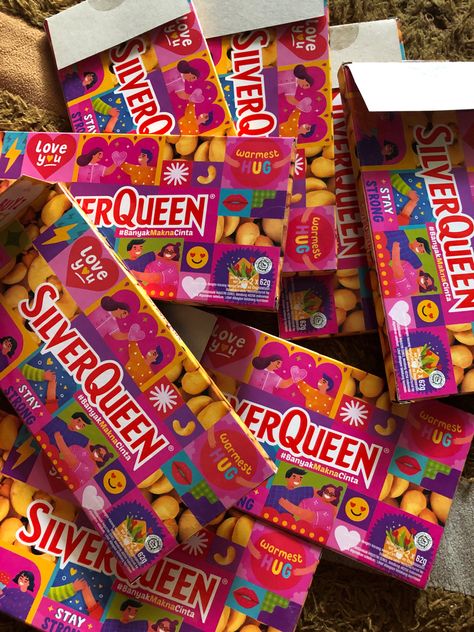 Coklat Silverqueen Love Trend, Coklat Valentine Aesthetic, Coklat Aesthetic, Snack Aesthetic, Dairy Milk, Aesthetic Food, Pop Tarts, Valentine Gifts, Snack Recipes