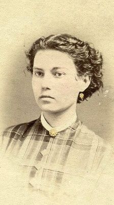 Short hair, 1860 1860s Hairstyles, Victorian Hairstyles, Victorian Clothing, Victor Hugo, Vintage Portraits, Historical Costume, Belle Epoque, Short Hairstyles For Women, Vintage Hairstyles