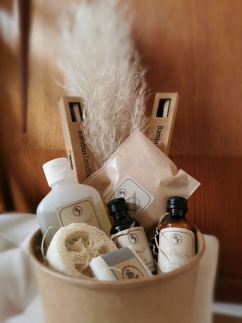 Natural products, minimum packaging, customized toiletries, luffa, handsoap, body lotion, hair&body wash, bamboo toothbrushes and q tips Q Tips, Wedding Portfolio, Bamboo Toothbrush, Wedding Prep, Wedding Guests, Natural Products, Reed Diffuser, Body Wash, Body Lotion