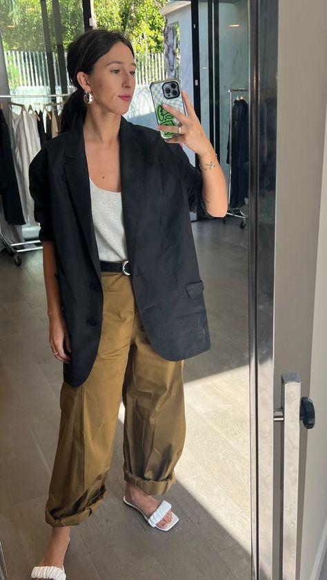 emma davis (@emmad.tibi) • Instagram photos and videos Summer Layers Outfit Casual, Tibi Outfit, Tibi Style, Amy Smilovic, Chill Style, What To Wear Today, Style Inspiration Summer, Cropped Blazer, Street Style Chic