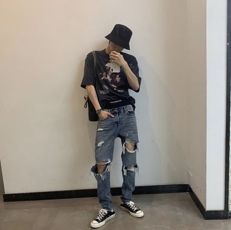 Ripped Jeans, Seventeen, A Man, On Twitter, Twitter, Wall, White, Black