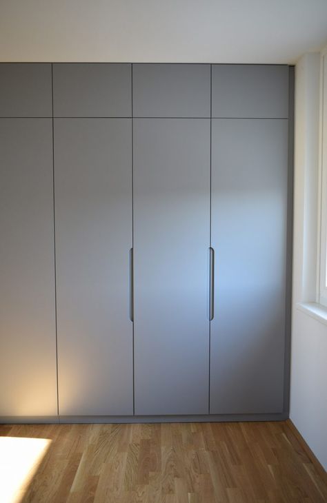 Grey bedroom wardrobe – by willion.hu #willion #minimal #minimalbedroomwardrobe #bedroomwardrobe #integratedhandle #furniturehandle Bedroom Wardrobe Ideas, Sliding Door Wardrobe Designs, Bedroom Built In Wardrobe, Modern Cupboard, Bedroom Cupboards, Modern Cupboard Design, Wardrobe Door Designs, Bedroom Cupboard Designs, Wardrobe Interior Design