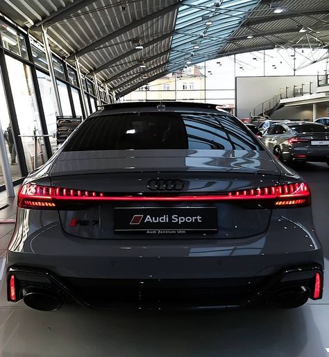 🔥🔥Perfect Rear End🔥🔥 Rate this RS7 from 1-100! ——————————————————— 100K Giveaway currently live check recent posts🎁 ——————————————————— Save money on tuning parts: • @ultimatecustomsuk Use AUDILOVER for 10% off all Audi parts • @mtm_usa Use AUDILOVER for 10% off all orders • @thewheelbros Use AUDILOVER for 50$ off orders over $400 ——————————————————— Get T-Shirts, Hoodies & more gifts for Audilovers, via the link in our bio @audiloooover 👈 ——————————————————— - Follow @audiloooover and tur Audi Rs7 Sportback, Rs7 Sportback, Audi S7, Luxury Cars Audi, Luxury Car Interior, Audi A7, Audi Sport, Audi Rs, Super Luxury Cars